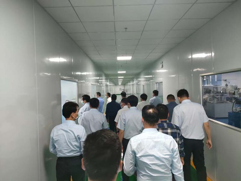 丁純?cè)阢~陵經(jīng)開(kāi)區(qū)督導(dǎo)重大項(xiàng)目建設(shè)